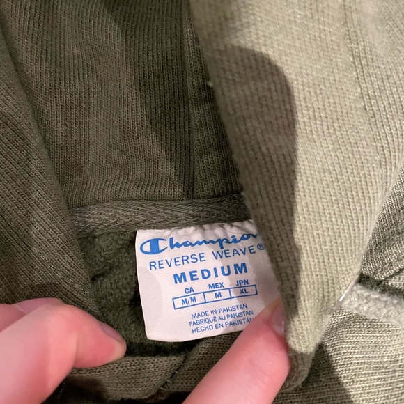 Champion sweater for men (or women) - Picture 3 of 3